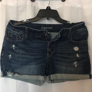 Maurices denim shorts, size 7/8 (M)